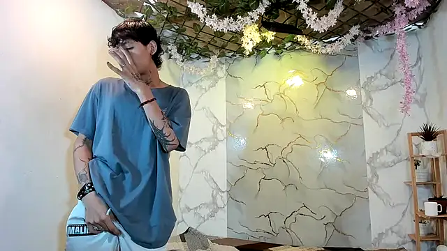 Bastian boyshot77 online show from June 18, 1:15 pm