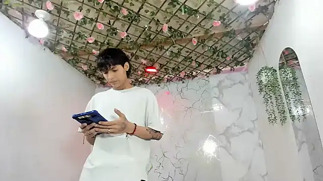 Bastian boyshot77 online show from July 3, 1:06 pm