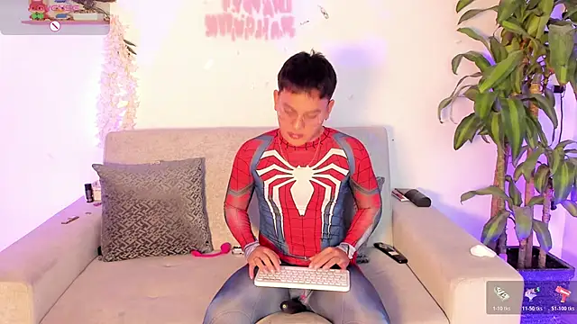 Snapshot of Young_Ben chatting on November 2, 11:56 am Young Ben online show from November 2, 11:56 am