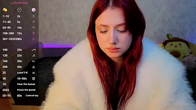 Snapshot of Mini_Lady1 chatting on October 30, 7:10 am Mini Lady1 online show from October 30, 7:10 am