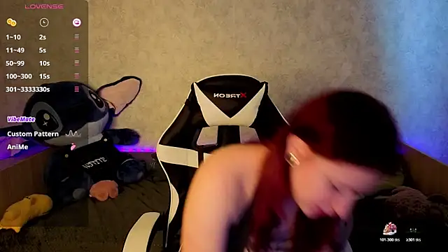 Snapshot of Mini_Lady1 chatting on November 13, 7:51 am Mini Lady1 online show from November 13, 7:51 am