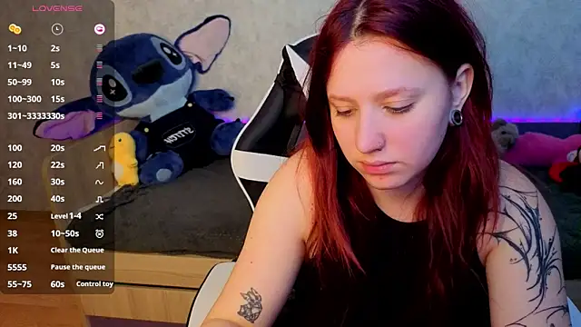 Snapshot of Mini_Lady1 chatting on November 16, 7:36 am Mini Lady1 online show from November 16, 7:36 am