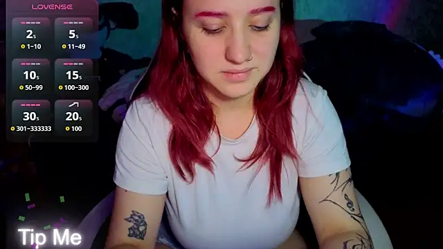 Snapshot of Mini_Lady1 chatting on June 6, 8:24 pm Mini Lady1 online show from June 6, 8:24 pm