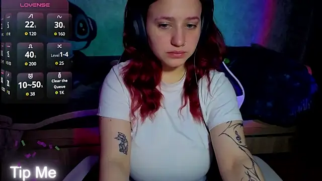 Snapshot of Mini_Lady1 chatting on June 11, 7:56 pm Mini Lady1 online show from June 11, 7:56 pm