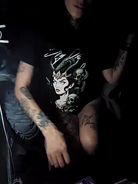 Snapshot of DarkAngelz1 chatting on November 13, 2:32 am DarkAngelz1 online show from November 13, 2:32 am