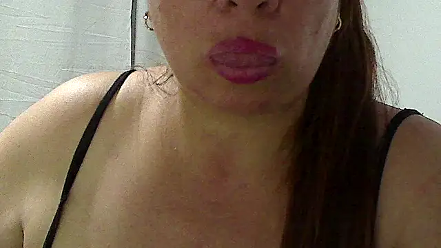 luciana69hot online show from April 30, 8:57 pm