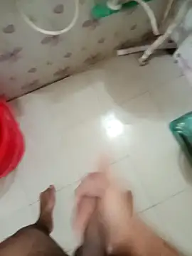 Snapshot of zim200 chatting on October 8, 8:45 am zim200 online show from October 8, 8:45 am