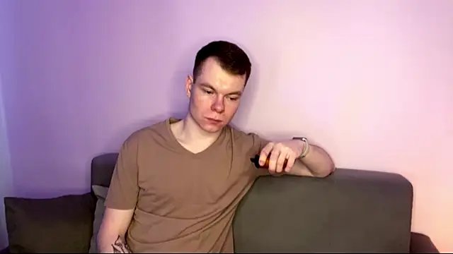 julielourens online show from March 11, 7:36 am