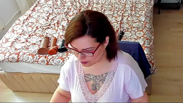 Snapshot of Squirt_Kimm chatting on April 28, 11:15 am Squirt Kimm online show from April 28, 11:15 am