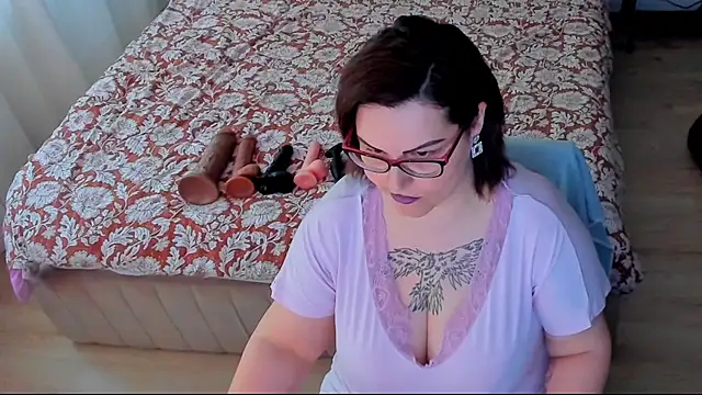 Snapshot of Squirt_Kimm chatting on May 1, 1:26 pm Squirt Kimm online show from May 1, 1:26 pm