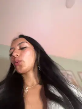 im-isabella online show from April 30, 4:57 pm
