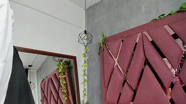 viollettaa  online show from March 2, 6:48 pm