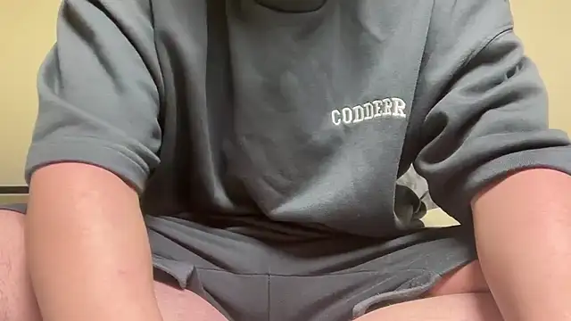 Snapshot of Yuta20002 chatting on December 18, 4:46 pm Yuta20002 online show from December 18, 4:46 pm