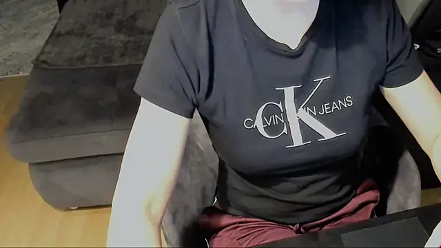 Horny mommy online show from March 20, 7:08 pm