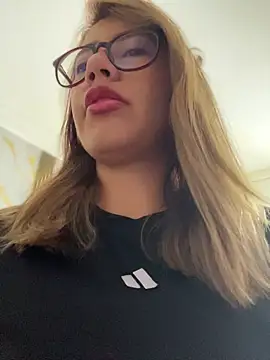 sara calderon online show from October 9, 1:20 pm