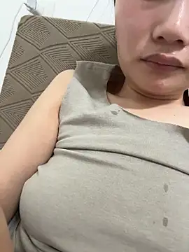 Snapshot of uulove521 chatting on October 29, 1:13 pm uulove521 online show from October 29, 1:13 pm