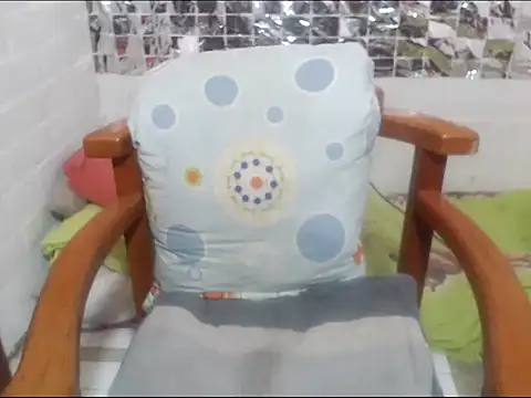 rose-crystal online show from January 18, 8:34 pm