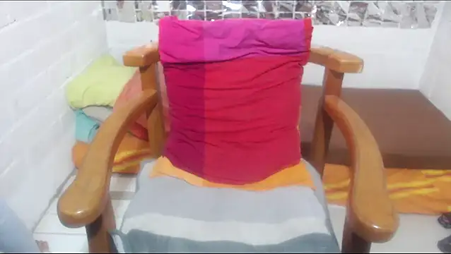 rose-crystal online show from February 24, 11:03 pm