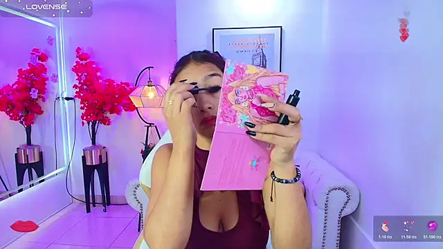 Snapshot of Katty_rounds chatting on November 4, 12:15 pm Katty rounds online show from November 4, 12:15 pm