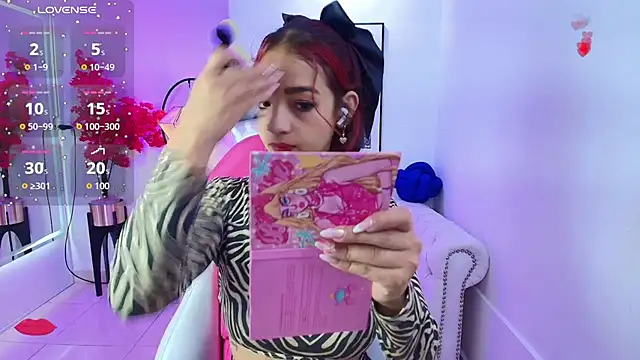 Snapshot of Katty_rounds chatting on November 28, 12:41 pm Katty rounds online show from November 28, 12:41 pm