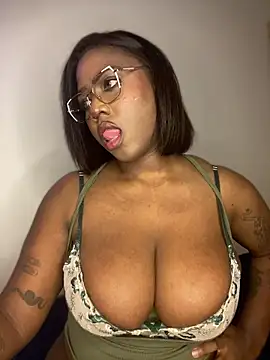 Alexia 24 online show from June 16, 4:15 am