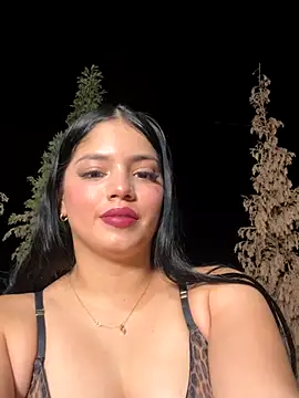 Snapshot of Hailey-Fox chatting on October 19, 11:05 pm Hailey-Fox online show from October 19, 11:05 pm