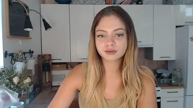 Snapshot of BuffyxLUST chatting on September 23, 11:35 am BuffyxLUST online show from September 23, 11:35 am