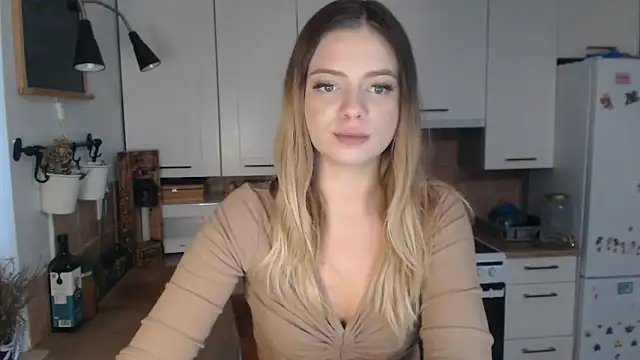 Snapshot of BuffyxLUST chatting on September 30, 7:02 am BuffyxLUST online show from September 30, 7:02 am