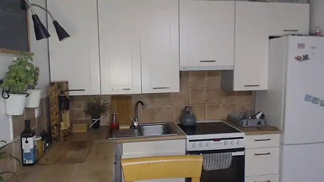 Snapshot of BuffyxLUST chatting on October 27, 2:54 pm BuffyxLUST online show from October 27, 2:54 pm