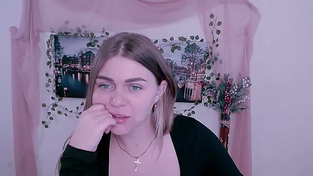 Snapshot of Magic_Katarina_ chatting on November 18, 9:58 am Magic Katarina online show from November 18, 9:58 am