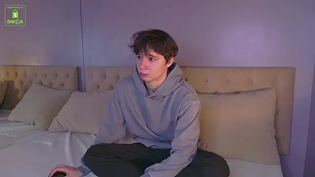 Snapshot of AnthonyHall chatting on November 23, 4:45 am AnthonyHall online show from November 23, 4:45 am