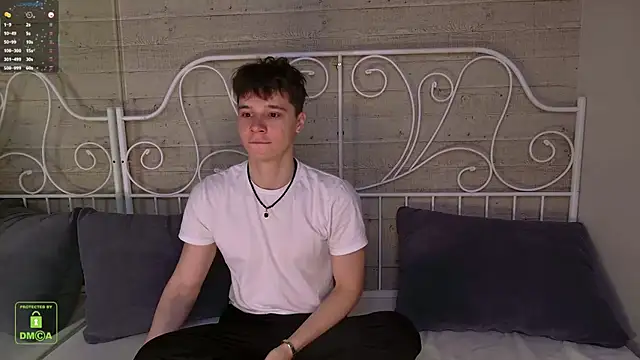 Snapshot of AnthonyHall chatting on December 4, 3:32 pm AnthonyHall online show from December 4, 3:32 pm