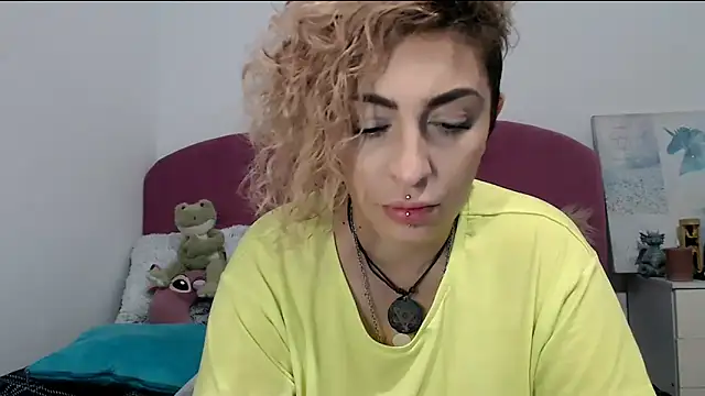 Snapshot of AAARUNY chatting on September 24, 12:41 pm AAARUNY online show from September 24, 12:41 pm