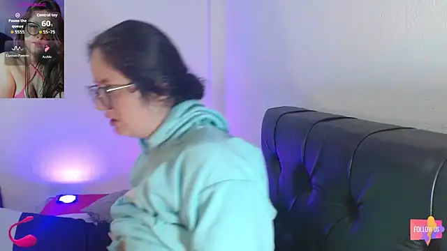 KrystalAdams online show from September 27, 5:07 pm