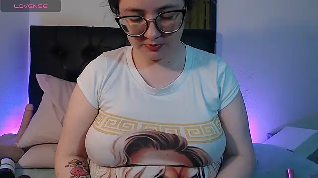 KrystalAdams online show from July 29, 12:25 pm