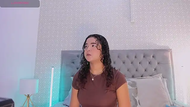 Snapshot of Evaa_Lunna_ chatting on May 17, 5:53 pm Evaa Lunna online show from May 17, 5:53 pm