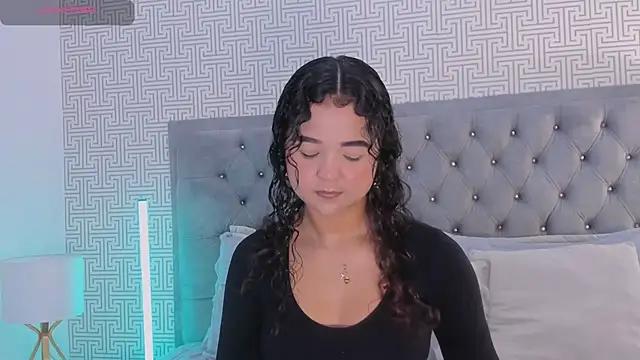 Snapshot of Evaa_Lunna_ chatting on May 28, 8:39 pm Evaa Lunna online show from May 28, 8:39 pm