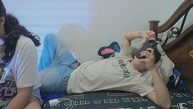 Aria Arthur online show from October 10, 10:25 am