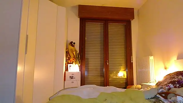 refem9 online show from October 25, 5:19 pm