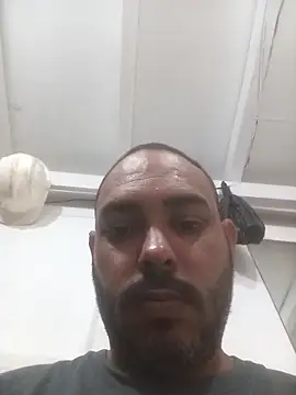 jfgustavo001 online show from March 11, 2:56 pm