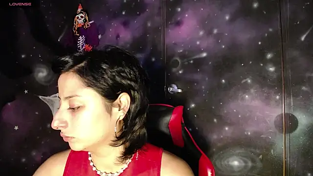 CristaldelLeon s online show from October 20, 7:14 pm