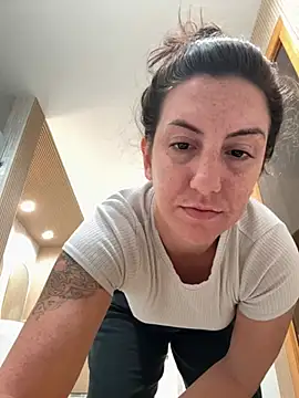 sweetsirenn online show from February 8, 3:26 pm