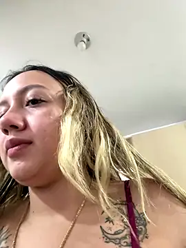 Snapshot of Becca_Johnson_u chatting on November 7, 6:52 pm Becca Johnson u online show from November 7, 6:52 pm