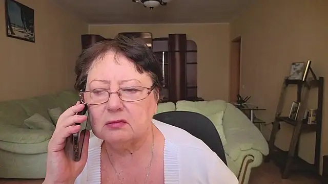 Margo Moll online show from March 15, 8:31 am