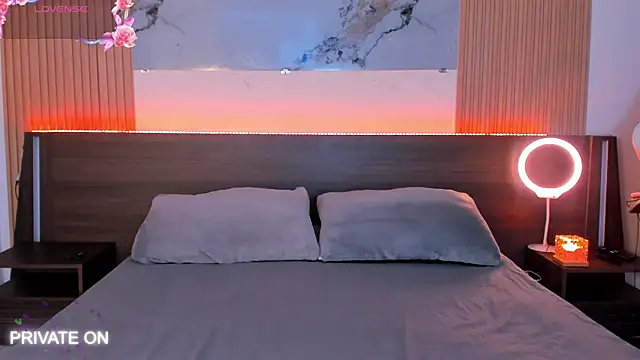 samanthaa moon online show from February 20, 12:29 am