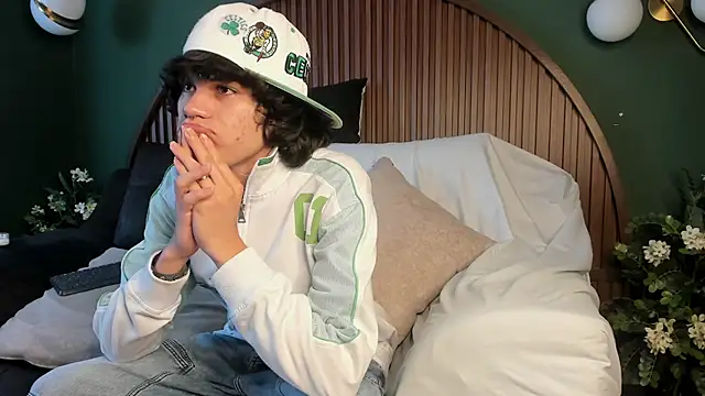 Diamond twink online show from July 29, 4:32 am