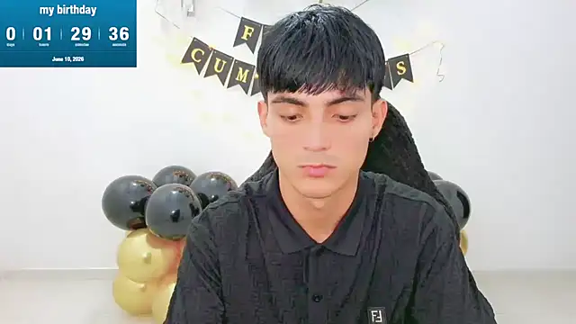 Snapshot of Thommy_cute chatting on June 10, 3:29 am Thommy cute online show from June 10, 3:29 am