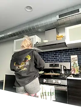 seeunexttuesday online show from October 21, 6:08 pm