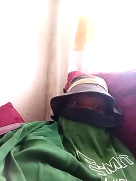 Snapshot of Sexxoophone chatting on April 12, 8:52 am Sexxoophone online show from April 12, 8:52 am