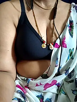 Snapshot of sesiteluguammayi chatting on July 2, 3:45 am sesiteluguammayi online show from July 2, 3:45 am